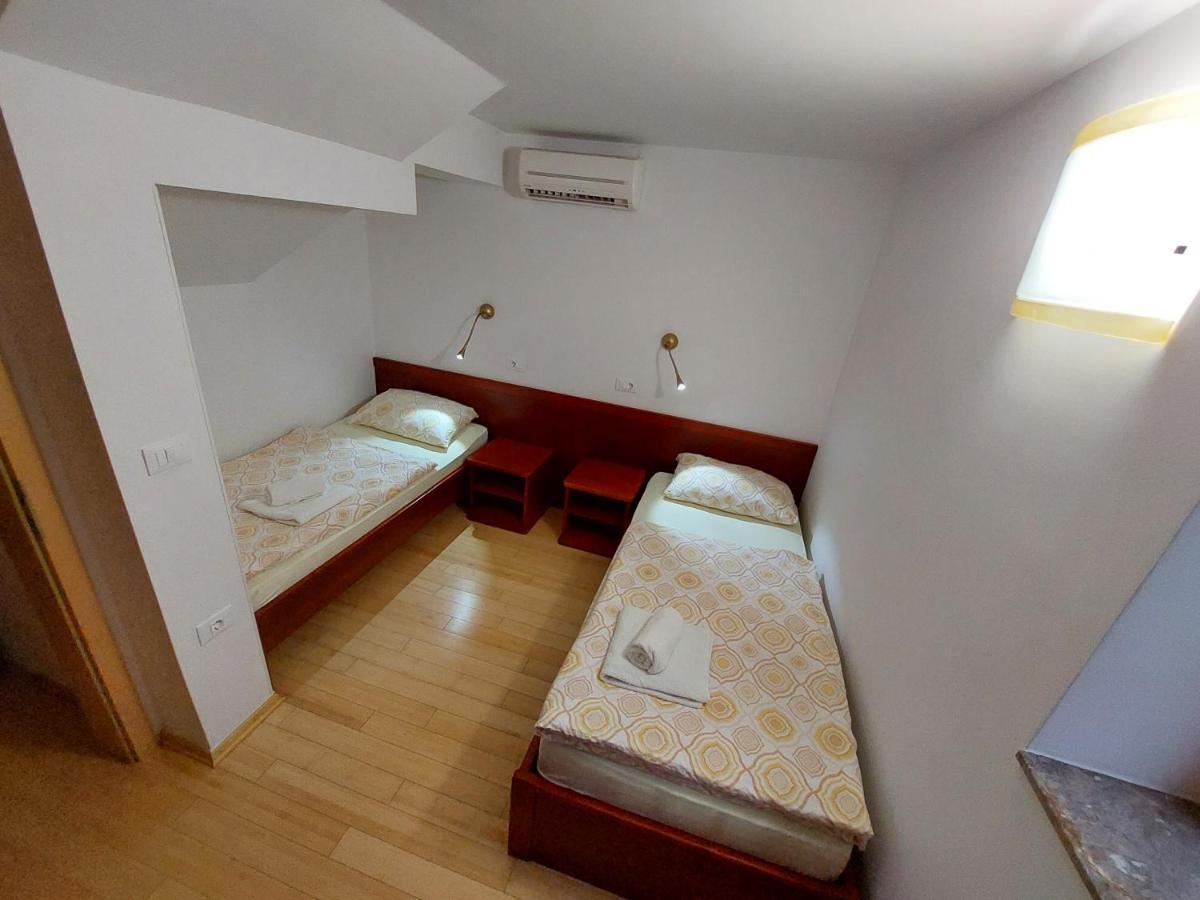 Apartmaji Fizine Portoroz Exterior photo