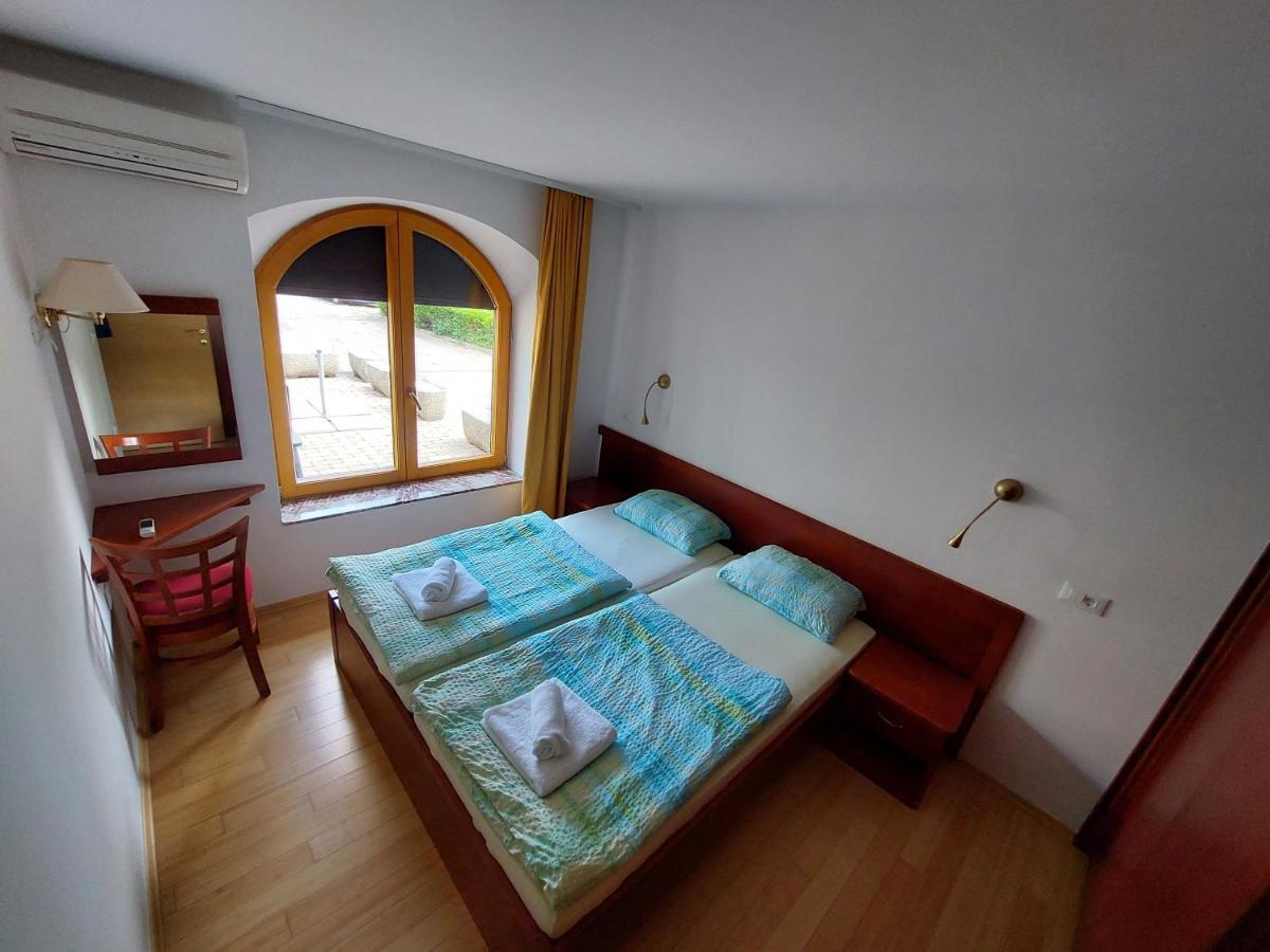 Apartmaji Fizine Portoroz Exterior photo