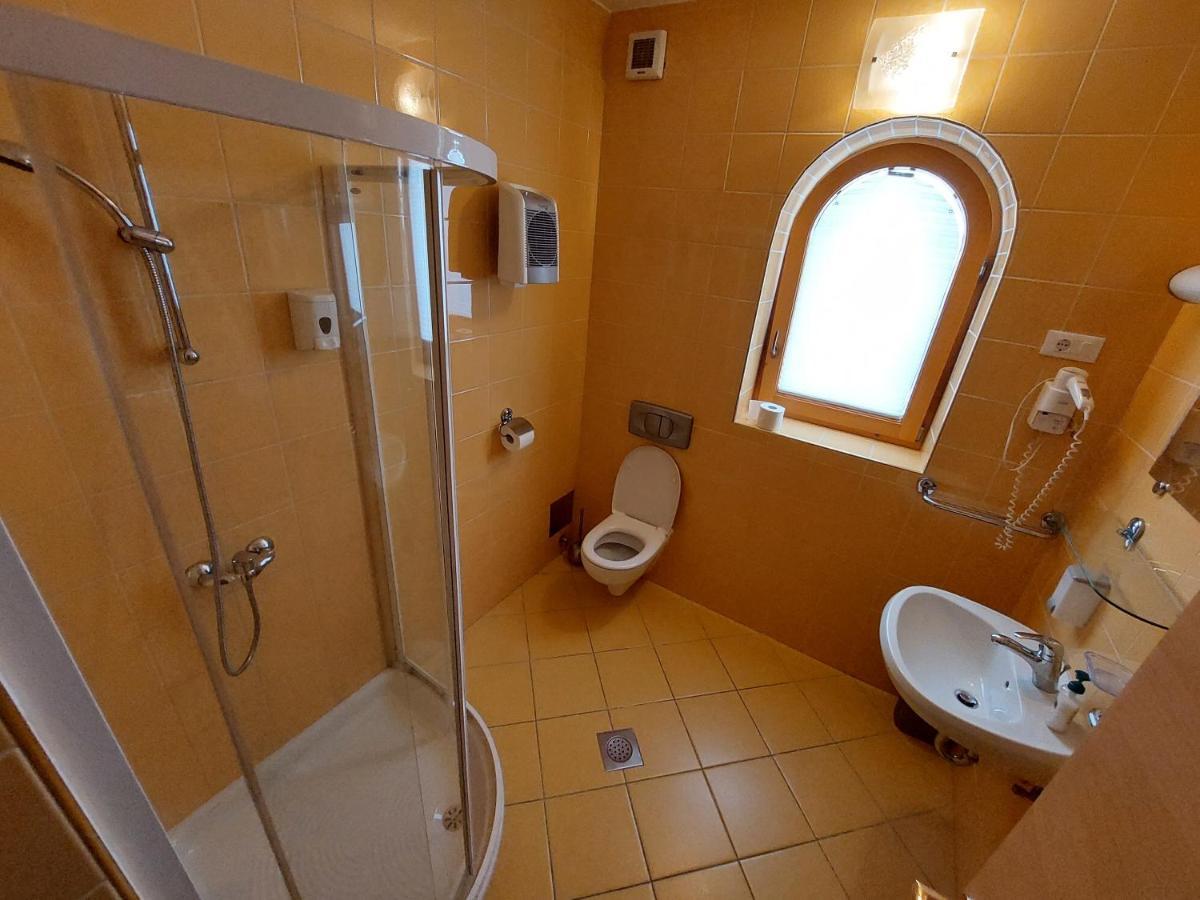 Apartmaji Fizine Portoroz Exterior photo